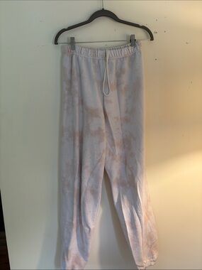 Tie-dye light pink sweatpants
